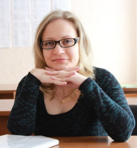 Анна Захарова